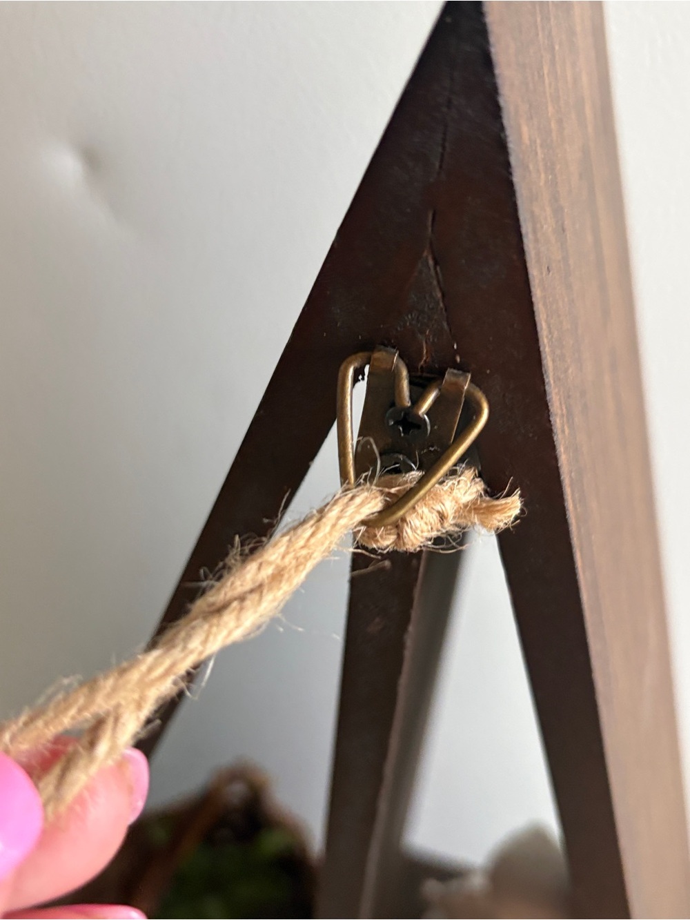 Triangle Display Shelf - Picture 5 of 12